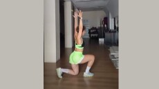 Έξι ασκήσεις για σφριγηλούς γλουτούς και δυνατούς ώμους