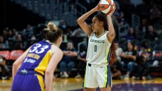 ΗΠΑ: Το WNBA κατακρίνει την απόφαση του Ανώτατου Δικαστηρίου για τις αμβλώσεις