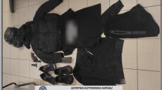 Λάρισα: Χειροπέδες σε κακοποιό που λήστευε με περίστροφο περίπτερα και μίνι μάρκετ