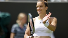 Wimbledon, Σάκκαρη - Χάιβς 2-0: Εύκολη πρόκριση στον δεύτερο γύρο