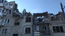 Πόλεμος στην Ουκρανία: Ρωσικά πυρά σε πολυκατοικία στο Μικολάιβ - Τρεις νεκροί 