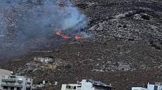 Συναγερμός στην πυροσβεστική - Φωτιά ξανά στο Σχιστό