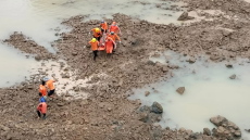 Ινδία: Τουλάχιστον 20 νεκροί και δεκάδες αγνοούμενοι από κατολίσθηση σε εργοτάξιο