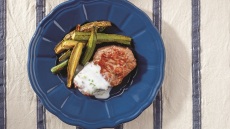 Μοσχάρι φιλέτο στο τηγάνι με κολοκυθάκια και κρέμα αριάνι