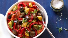 Μπριάμ: το καλοκαίρι στο πιάτο με ένα κλασικό λαδερό