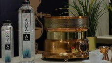 Φτιάχνουμε μερακλίδικο ελληνικό καφέ στη χόβολη με φυσικό μεταλλικό νερό