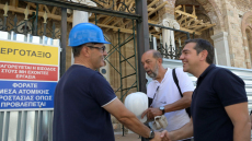 Επίσκεψη του Αλέξη Τσίπρα στη Σάμο - Συνομίλησε με σεισμόπληκτους 