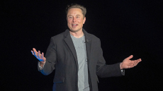 Στην αρχαία ελληνική φιλοσοφία το έριξε ο Έλον Μασκ