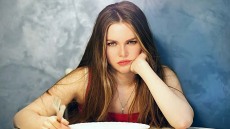 Θυμώνετε και εξοργίζεστε όταν πεινάτε; Δεν είναι ιδέα σας – Τι δείχνει η έρευνα