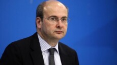 Ψηφιακό δωμάτιο του ΕΦΚΑ: «Επανάσταση» για το Δημόσιο, λέει ο Χατζηδάκης