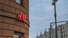 Η H&M εγκαταλείπει τη Μιανμάρ μετά την έκθεση για παραβιάσεις των δικαιωμάτων των εργαζομένων