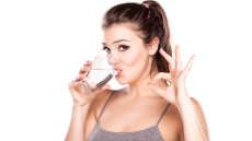 Ζέστη: Μήπως πρέπει να πίνετε περισσότερο νερό; Πώς θα το καταλάβετε