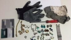 Κορινθία: Σπείρα είχε «ανοίξει» 11 σπίτια - Είχαν αρπάξει χρήματα και χρυσαφικά αξίας άνω των €27.000