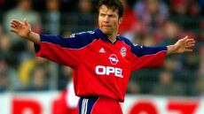 Λόταρ Ματέους: Έδωσε 1000 ευρώ στον ταξιτζή που παρέδωσε το πορτοφόλι του Νόιερ 