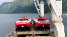 Ξεκίνησε η μεταφορά των τριών νεότευκτων catamaran του Ομίλου Attica