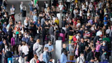 Γερμανία: Σε καταστροφή καλωδίου οπτικών ινών οφείλεται η κατάρρευση του συστήματος πληροφορικής της Lufthansa