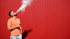 Κορωνοϊός: Η συνήθεια που αυξάνει 45% τον κίνδυνο νοσηλείας και θανάτου