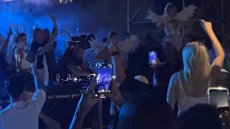 Μύκονος: Ο «καυτός» Τσίλι, το learjet του Ντερούλο και μια «μάσκα» στο Bagatelle