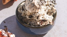 Εύκολο παγωτό στρατσιατέλα