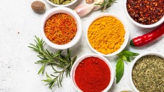 7 μπαχαρικά που κάνουν καλό στην υγεία