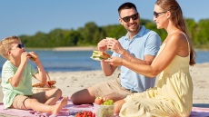 Ταπεράκια για την παραλία: έξυπνες ιδέες για να μείνετε χορτάτοι όλη μέρα!