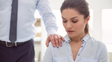 Ιταλία: Το 55% των εργαζόμενων γυναικών έχει πέσει θύμα παρενόχλησης και διακρίσεων