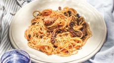 5 καλοκαιρινές και απολαυστικές μακαρονάδες