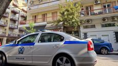 Θεσσαλονίκη: Θρίλερ με άνδρα που βρέθηκε γυμνός και απαγχονισμένος σε σπίτι που είχε πάρει φωτιά