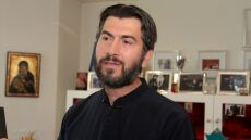 Πατέρας Αντώνιος: Διεθνής διάκριση για τον «πατέρα» των παιδιών της Κιβωτού του Κόσμου