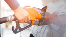 Υπουργείο Ανάπτυξης: Κάτω από το «φράγμα» των 2 ευρώ έπεσε η μέση τιμή της απλής αμόλυβδης, μετά από έξι μήνες