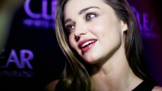 Μιράντα Κερ: Αποκάλυψε τον ασυνήθιστο τρόπο που αντιμετωπίζει το τζετ λαγκ