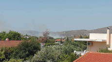 Φωτιά στο Κορωπί: Οριοθετήθηκε το μέτωπο