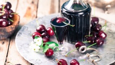 Πώς φτιάχνουμε λικέρ από φρούτα;