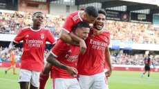 Champions League: Αγκαλιά με τ' αστέρια η Μπενφίκα, προβάδισμα η Μακάμπι - Δείτε τα γκολ