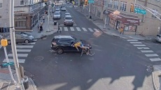 Τζέρσεϊ: Δημοτική σύμβουλος παρέσυρε και εγκατέλειψε ποδηλάτη, αλλά δεν παραιτείται