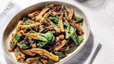 5 συνταγές για να μαγειρέψετε τις μπάμιες αλλιώς