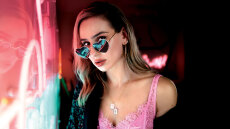 Kid Moxie: Η Ελληνίδα πίσω από τα soundtracks του Χόλιγουντ