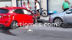 Βόλος: Σφοδρή σύγκρουση στο κέντρο της πόλης μετά από κόντρα αυτοκινήτων - Δείτε βίντεο