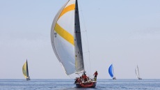 «Aegean Regatta 2022»: 56 σκάφη έβαλαν πλώρη από την Ικαρία για Φούρνους και Αγαθονήσι