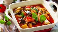 9 συνταγές για λαδερά που τώρα είναι στα καλύτερά τους!