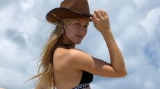 Μπουσάρντ: 'Εβαλαν φωτογραφία της με μαγιό σε διαπίστευση της για τουρνουά τένις 