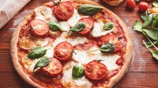 Εσείς ποιο τυρί βάζετε στην πίτσα σας;