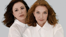 «Το Αϊβαλί η Πατρίδα μου»: Χάρις Αλεξίου και Όλια Λαζαρίδου στο Δημοτικό Θέατρο Πειραιά