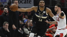 Γιάννης Αντετοκούνμπο: Κορυφαίος παίκτης του NBA, σύμφωνα με το ESPN