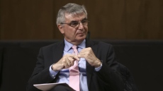 Τσακλόγλου: Μείωση στα δέκα χρόνια για την παραγραφή οφειλών στα ταμεία