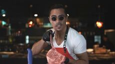 Νουσρέτ: Αποχαιρετά τη Μύκονο με... Ελένη Βιτάλη 