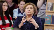  Έφυγε από τη Ρωσία η γνωστή δημοσιογράφος Γιεβγκενία Αλμπάτς - Την ανακήρυξαν ξένη πράκτορα