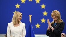 Ολένα Ζελένσκα: Την χειροκρότησαν όρθιοι οι ευρωβουλευτές - Δείτε βίντεο