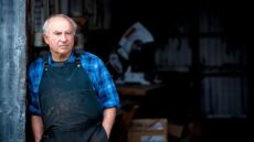 Patagonia: Ο δισεκατομμυριούχος ιδιοκτήτης της εταιρείας τη δωρίζει σε ίδρυμα για το περιβάλλον!