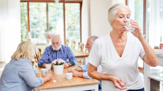 Πόνοι στις αρθρώσεις: Οι μισοί 50ρηδες ταλαιπωρούνται – Ποιο λάθος κάνουν στην αντιμετώπιση